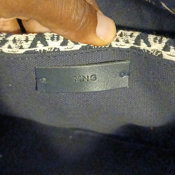 MANGO Patterned Navy and Cream Tote Bag - Picture 5 of 6